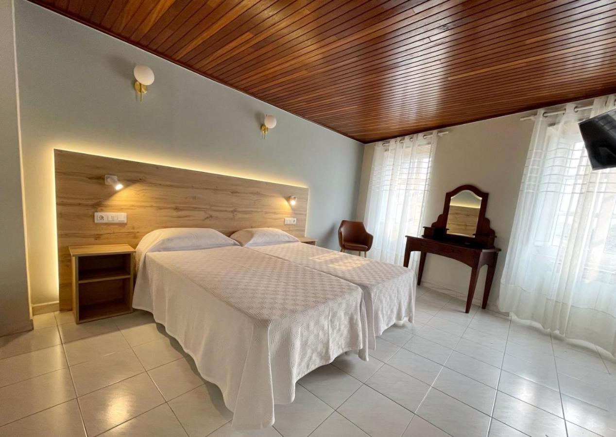 Hotel Amadora - Admite Mascotas บาร์เรรอส ภายนอก รูปภาพ